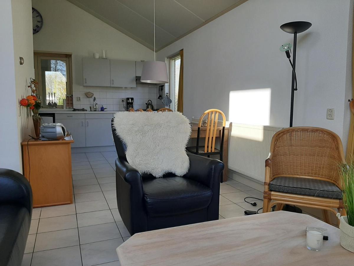 Huisje Earrebarre Tzummarum Esterno foto