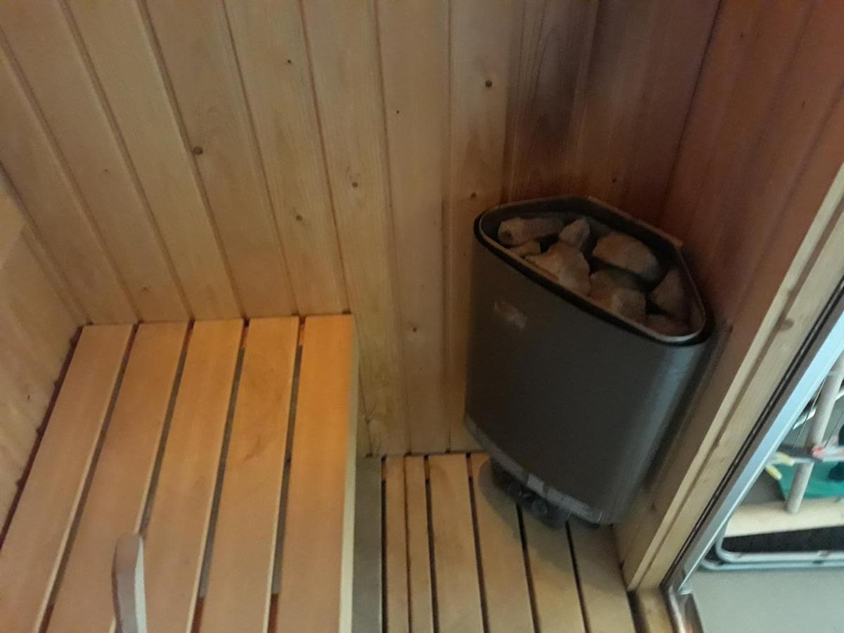 Huisje Earrebarre Tzummarum Esterno foto