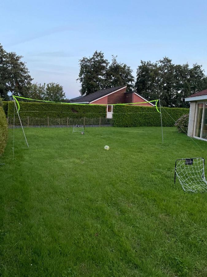 Huisje Earrebarre Tzummarum Esterno foto