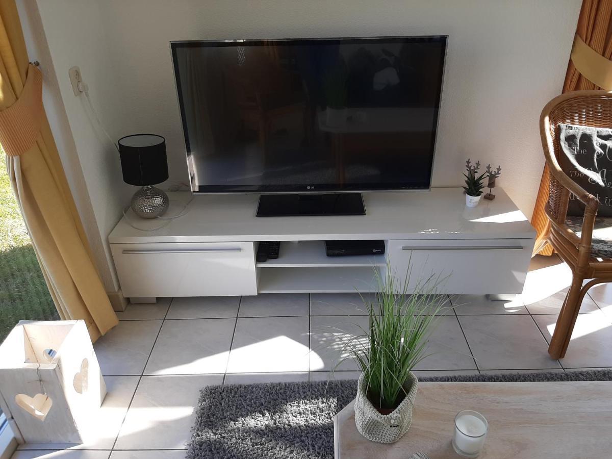 Huisje Earrebarre Tzummarum Esterno foto