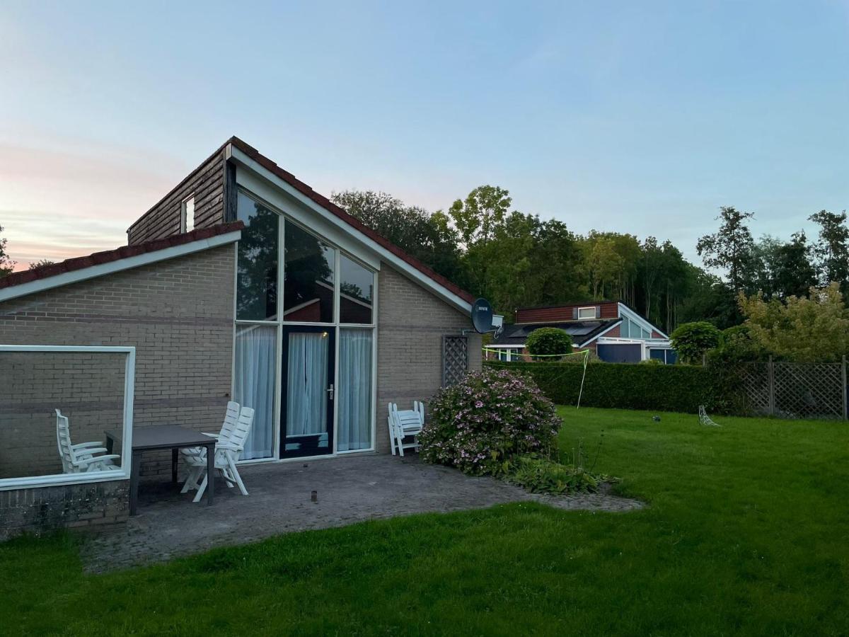 Huisje Earrebarre Tzummarum Esterno foto